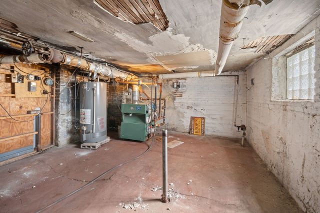 1302 W 98th Place, Chicago, IL 60643