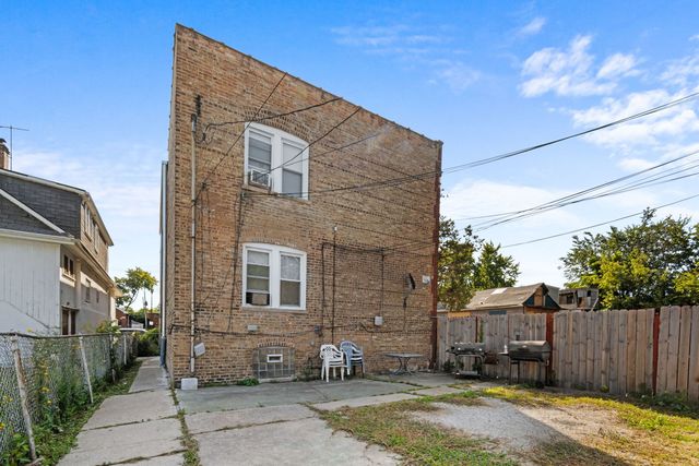 1302 W 98th Place, Chicago, IL 60643