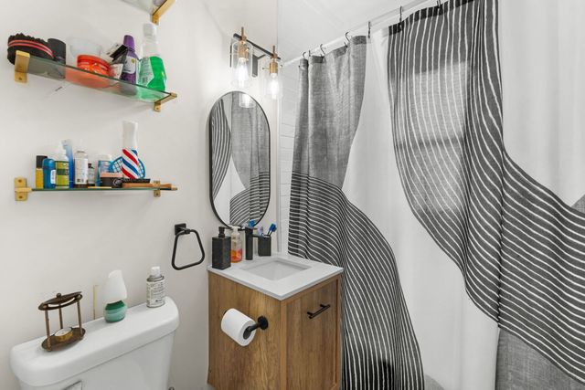 1302 W 98th Place, Chicago, IL 60643