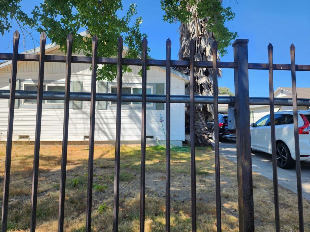 2025 50th Ave, Sacramento, CA 95822