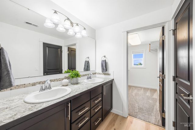 7966 S Indigo Ridge Ave, Boise, ID 83716