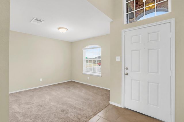 1048 Dumfries DR, Seguin, TX 78155