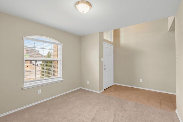 1048 Dumfries DR, Seguin, TX 78155