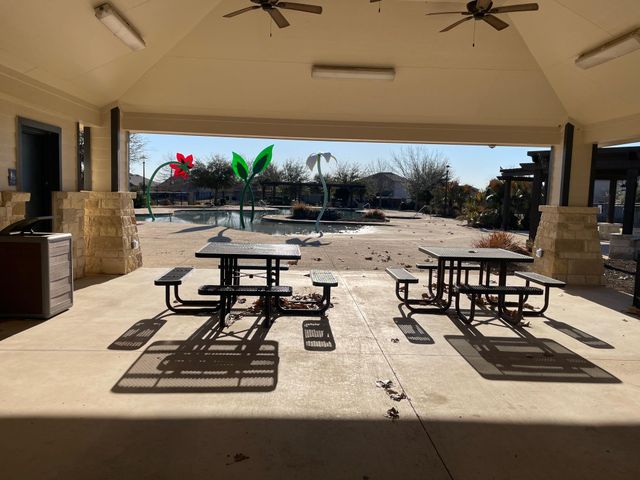 1048 Dumfries DR, Seguin, TX 78155