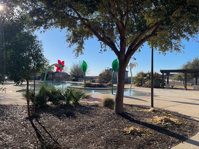 1048 Dumfries DR, Seguin, TX 78155