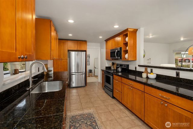 18228 11th Avenue NE, Shoreline, WA 98155