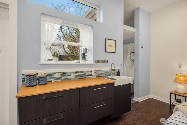 18228 11th Avenue NE, Shoreline, WA 98155