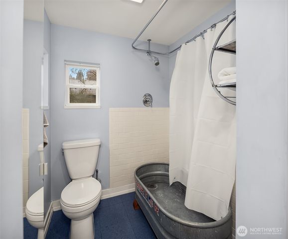 18228 11th Avenue NE, Shoreline, WA 98155