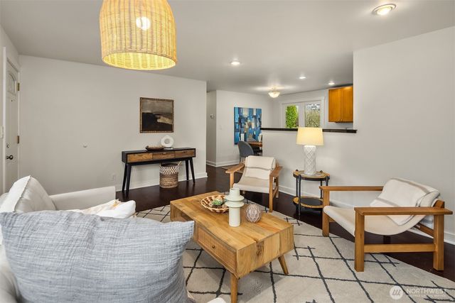 18228 11th Avenue NE, Shoreline, WA 98155