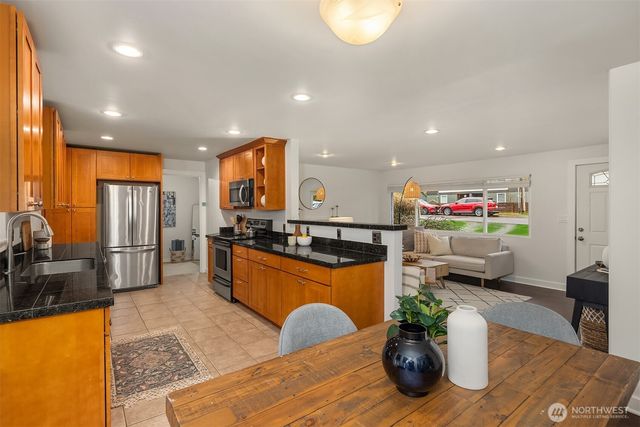 18228 11th Avenue NE, Shoreline, WA 98155