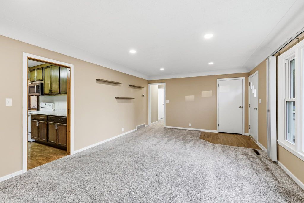 307 S 4th Street, Le Sueur, MN 56058 — photo 3
