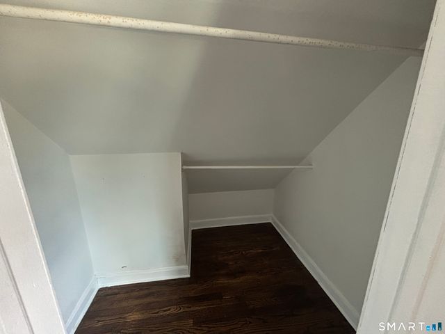 231 Goddard Avenue 3rd Floor, Bridgeport, CT 06610