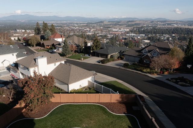 8904 N Bradbury St, Spokane, WA 99208