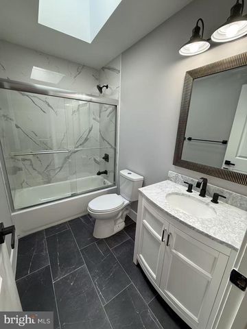 2705 S SHERIDAN ST, Philadelphia, PA 19148