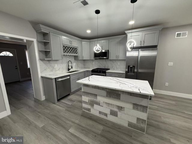 2705 S SHERIDAN ST, Philadelphia, PA 19148