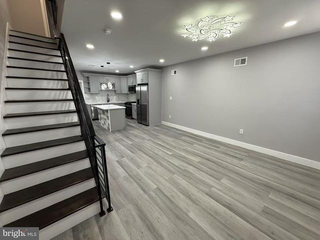 2705 S SHERIDAN ST, Philadelphia, PA 19148