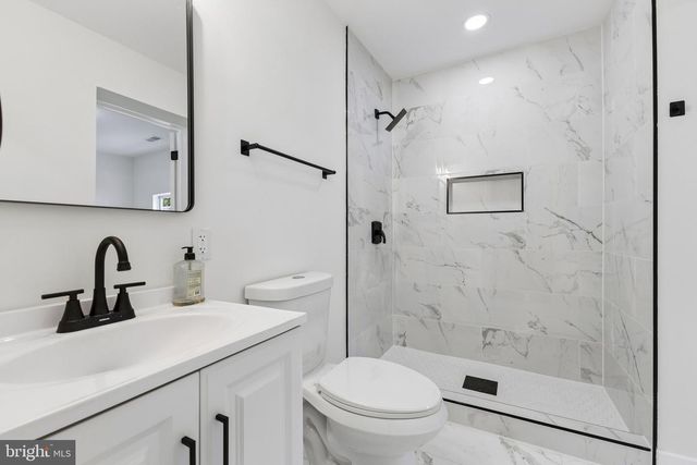 4620 HANNA PL SE, Washington, DC 20019