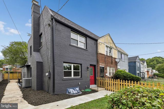 4620 HANNA PL SE, Washington, DC 20019