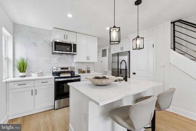 4620 HANNA PL SE, Washington, DC 20019