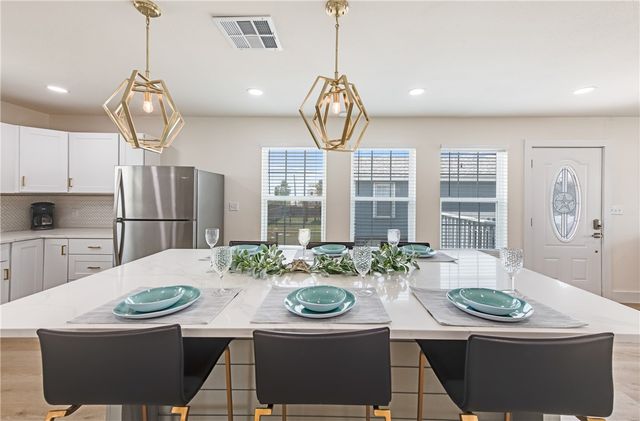 641 Dolphin Circ, Port Aransas, TX 78373