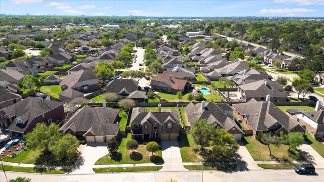 17915 Quiet Loch Lane, Houston, TX 77084