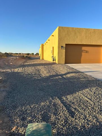7305 Hapsburg Road NE, Rio Rancho, NM 87144