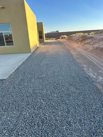 7305 Hapsburg Road NE, Rio Rancho, NM 87144