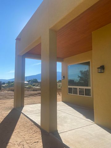 7305 Hapsburg Road NE, Rio Rancho, NM 87144
