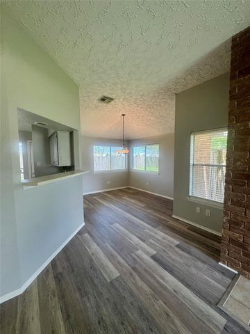 15702 Roxton Ridge Drive, Houston, TX 77598