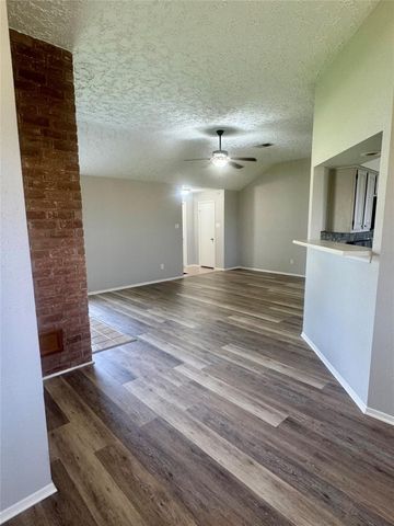 15702 Roxton Ridge Drive, Houston, TX 77598