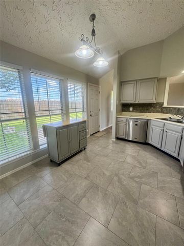 15702 Roxton Ridge Drive, Houston, TX 77598
