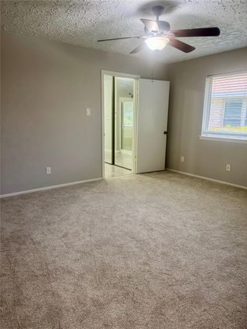 15702 Roxton Ridge Drive, Houston, TX 77598