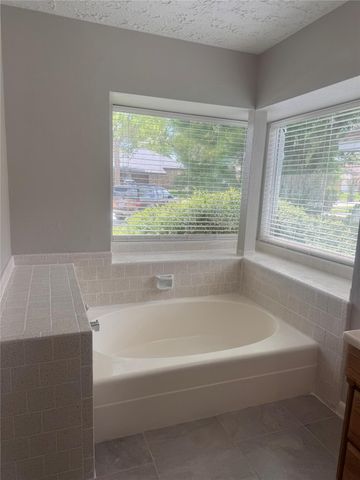 15702 Roxton Ridge Drive, Houston, TX 77598