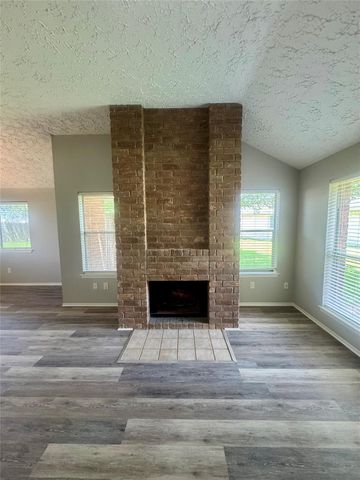 15702 Roxton Ridge Drive, Houston, TX 77598
