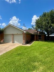 15702 Roxton Ridge Drive, Houston, TX 77598