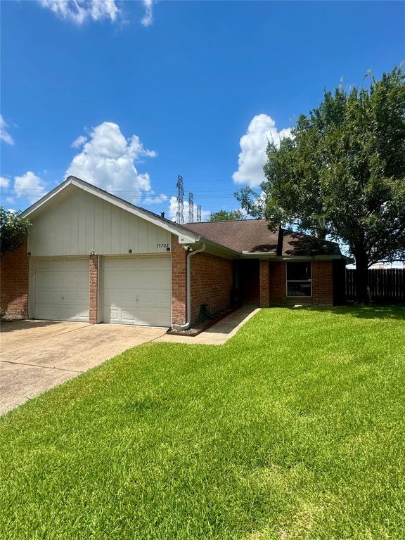 15702 Roxton Ridge Drive, Houston, TX 77598