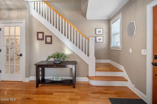 7 N Park Alley, Saratoga Springs, NY 12866