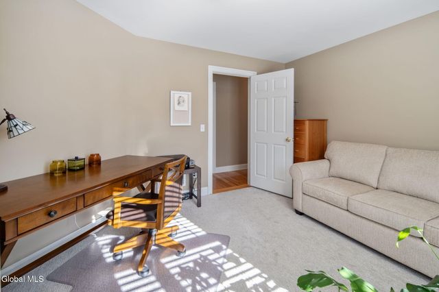 7 N Park Alley, Saratoga Springs, NY 12866