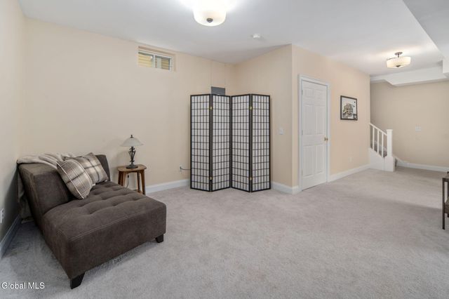 7 N Park Alley, Saratoga Springs, NY 12866