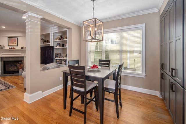 7 N Park Alley, Saratoga Springs, NY 12866