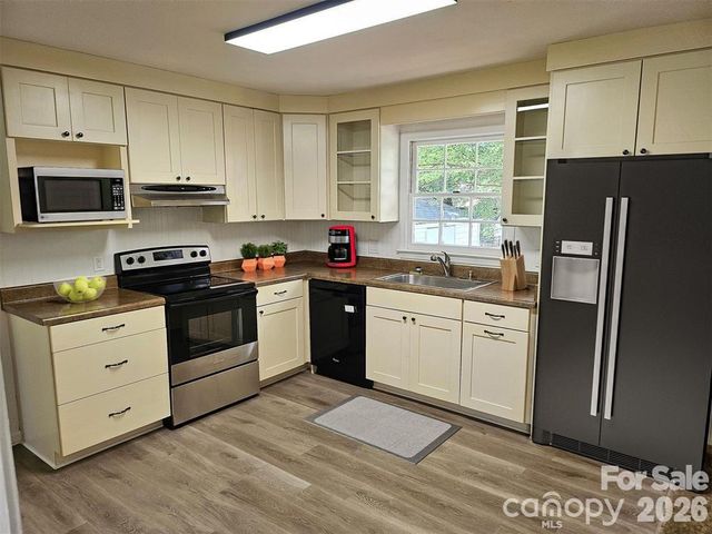 1109 Reid Harkey Road, Matthews, NC 28105