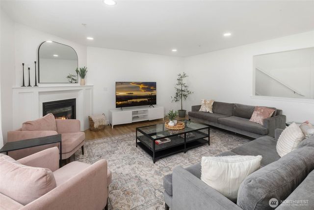 5231 NE 11th Court, Renton, WA 98059