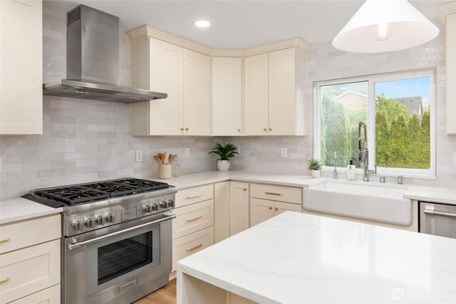 5231 NE 11th Court, Renton, WA 98059