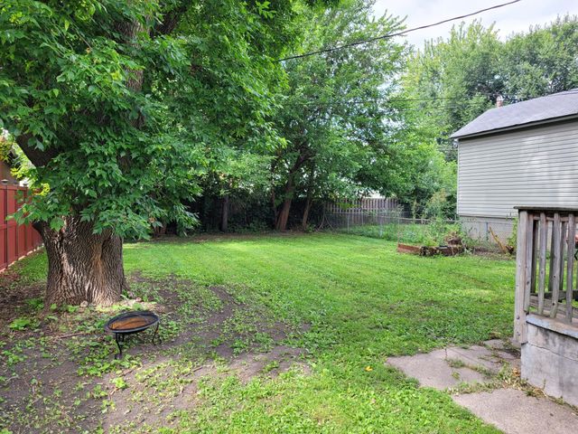 385 Toronto Street, Saint Paul, MN 55102