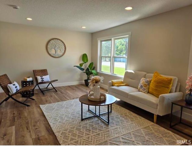 5317 Stellhorn Road, Fort Wayne, IN 46815