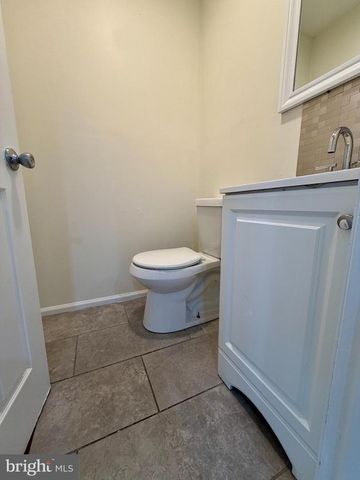 135 WHITBURN PL, Newark, DE 19702