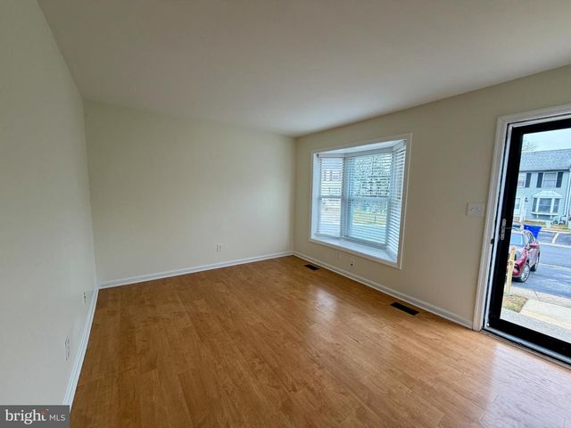 135 WHITBURN PL, Newark, DE 19702