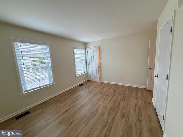 135 WHITBURN PL, Newark, DE 19702