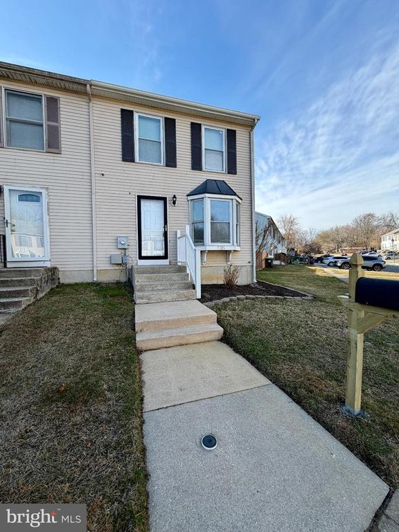 135 WHITBURN PL, Newark, DE 19702