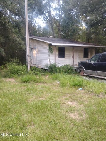 22492 Meaut Road, Pass Christian, MS 39571
